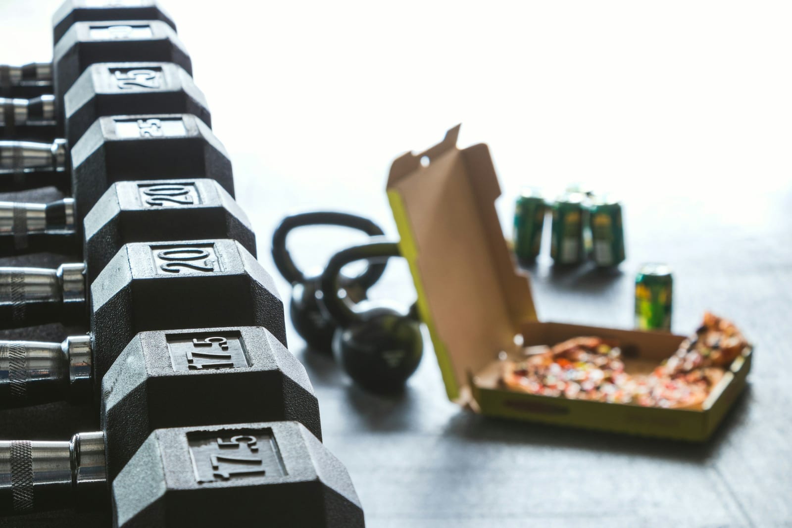 What Is the Best Calorie Tracking App That Offers Real-Time Feedback and Weekly Insights in 2026?