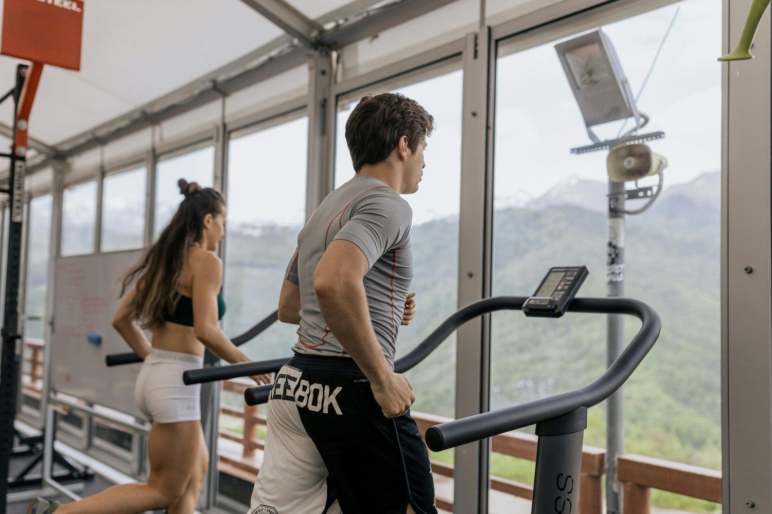 How to Build Muscle and Lose Fat at the Same Time: The Complete Body Recomposition Guide