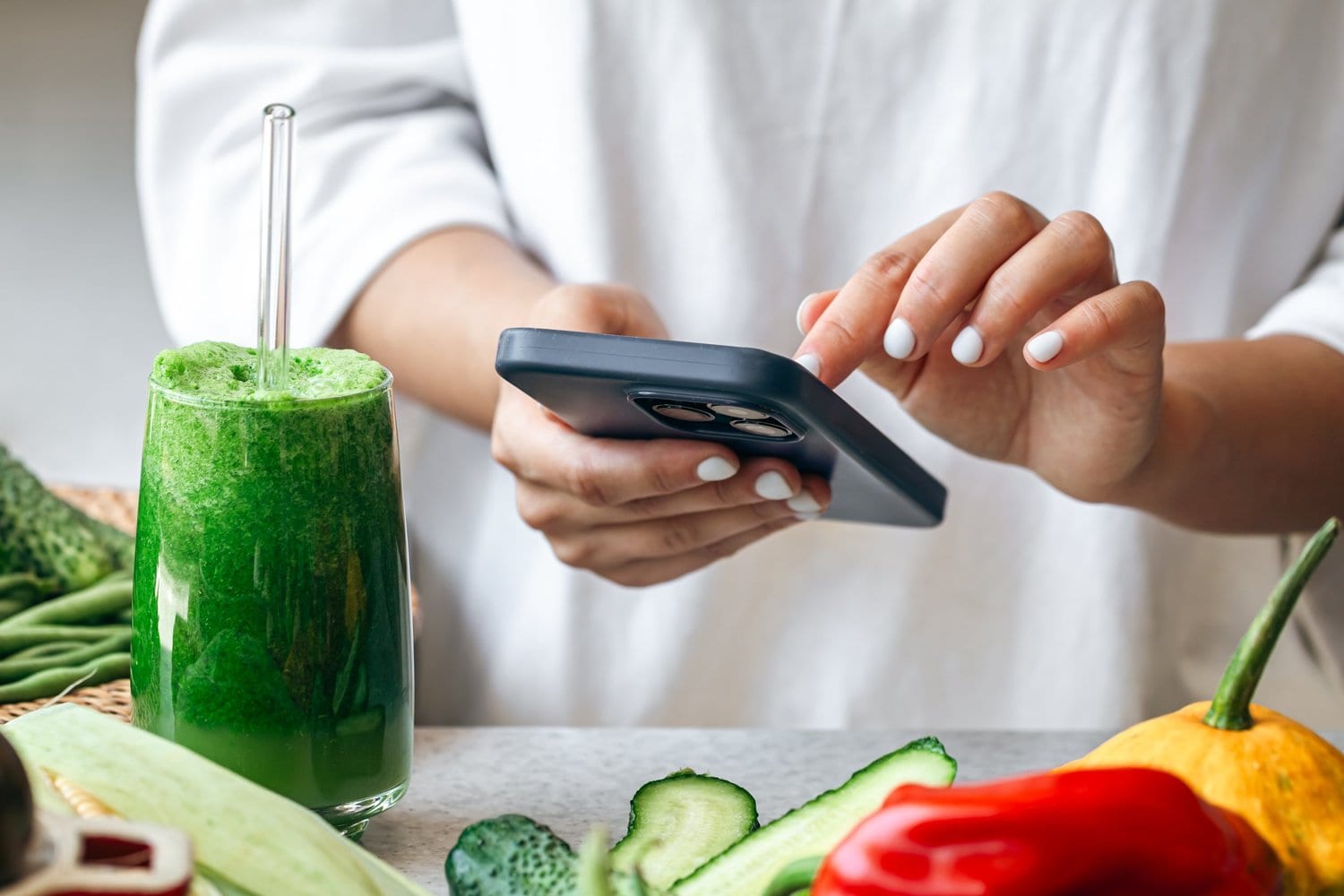 Welling vs. Noom: Which AI Nutrition App Is Best for You?